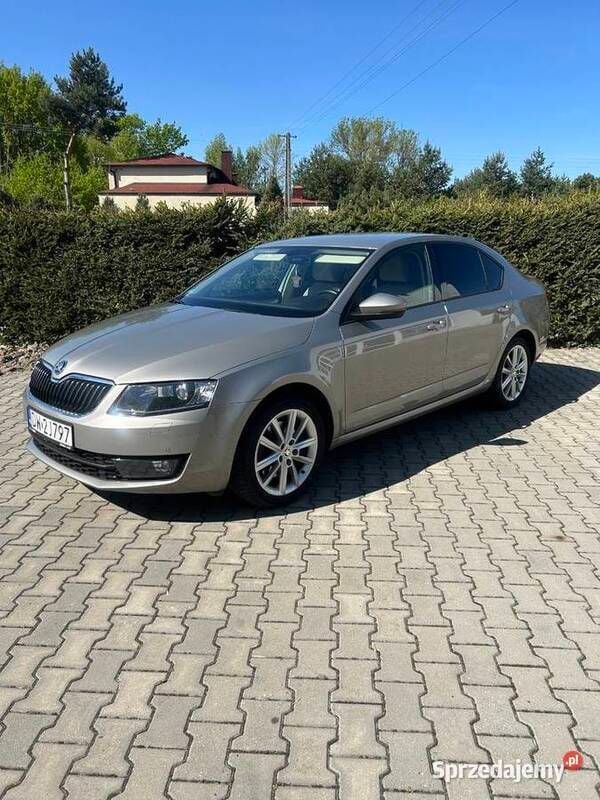 Używany Skoda Octavia 180 KM (132 kW) 2016 Beżowy Sedan/Limuzyna
