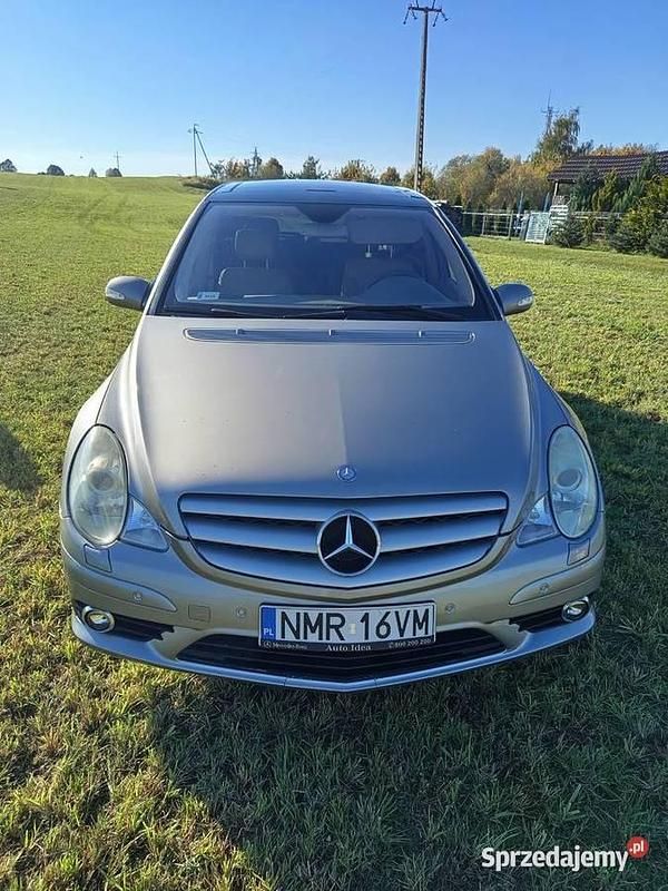 Używany 2006 Mercedes R500 Minivan | 37 800 zł - Obraz 1/4