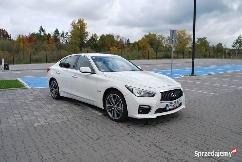 Używany 2017 Infiniti Q50 Sedan/Limuzyna | 89 900 zł - Obraz 1/4