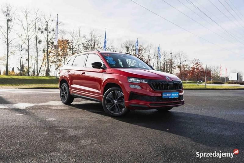 Czerwony Używany 2024 Skoda Karoq SUV | 138 999 zł (Dość drogi) - Obraz 1/4