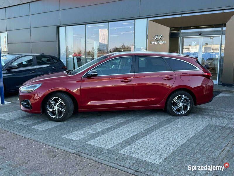 Wiśniowy Używany 2023 Hyundai i30 Kombi | 77 900 zł (Drogi) - Obraz 1/4