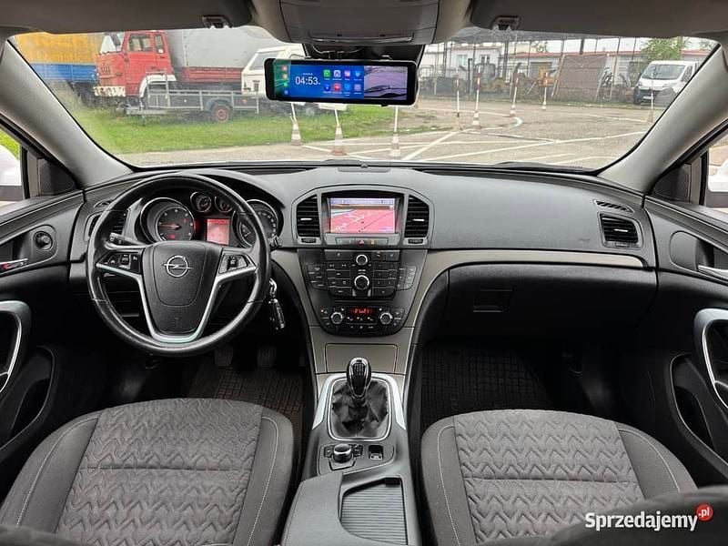 Biały Używany 2013 Opel Insignia Kombi | 21 950 zł (Dobra cena) - Obraz 1/4