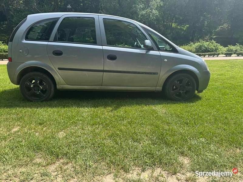 Srebrny Używany 2004 Opel Meriva Minivan | 3500 zł - Obraz 1/2