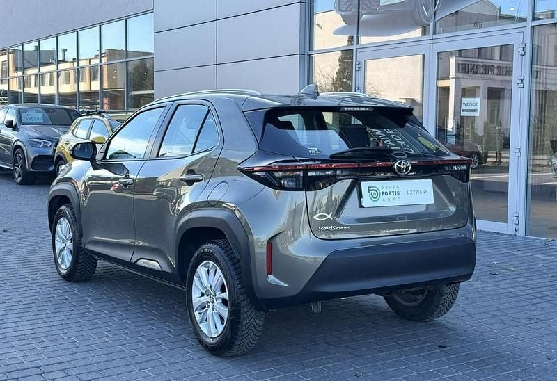 Używany Toyota Yaris Cross Comfort 125 KM (91 kW) 2022 Szary SUV