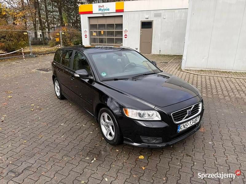 Czarny Używany 2012 Volvo V50 Momentum Kombi | 23 000 zł - Obraz 1/4