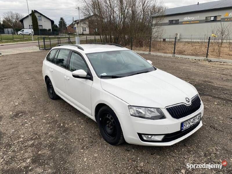Biały Używany 2016 Skoda Octavia Sedan/Limuzyna | 37 000 zł (Uczciwa cena) - Obraz 1/4