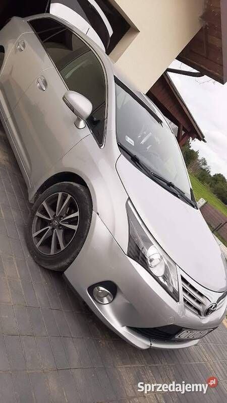Używany 2012 Toyota Avensis | 20 000 zł (Uczciwa cena) - Obraz 1/4