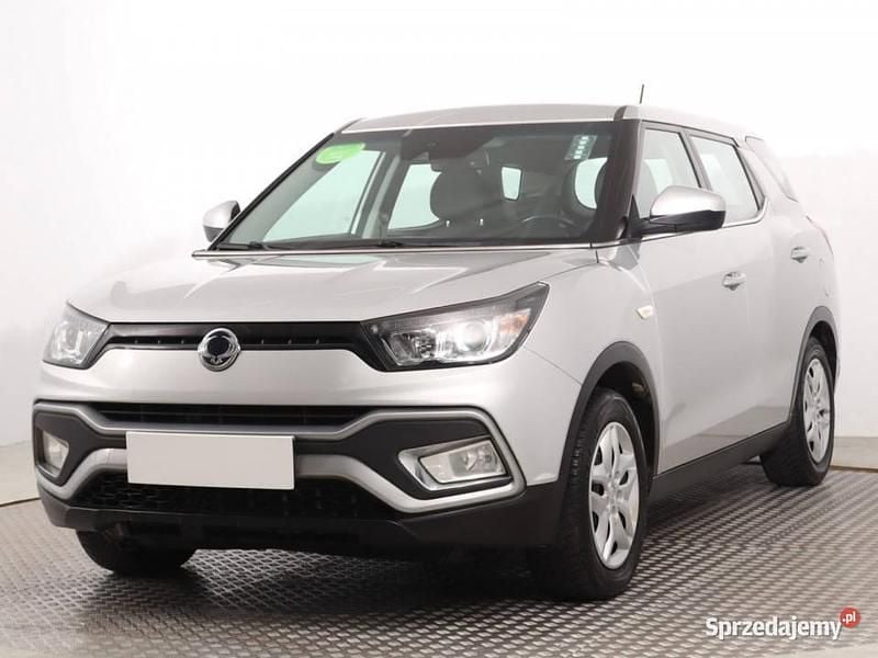 Używany Ssangyong (KGM) XLV 128 KM (94 kW) 2017 Srebrny SUV
