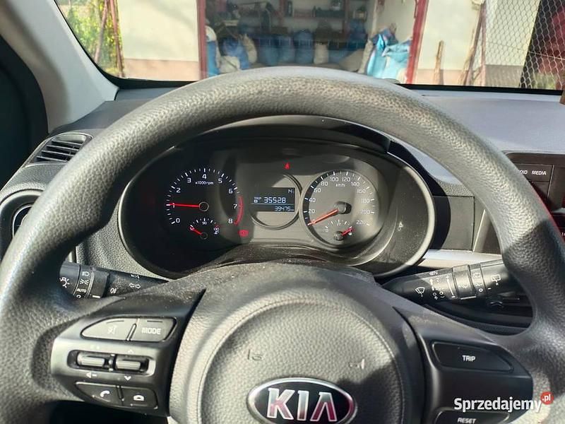 Używany Kia Picanto 67 KM (49 kW) 2021 Szary Hatchback