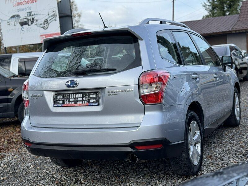 Używany Subaru Forester 150 KM (110 kW) 2015 Srebrny (metalik) SUV