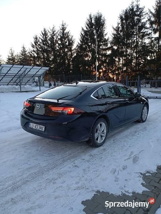Używany Opel Insignia 136 KM (100 kW) 2019 Czarny Hatchback