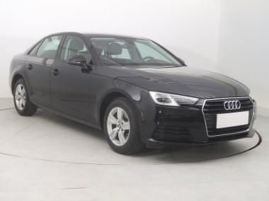 Używany Audi A4 150 KM (110 kW) 2018 Czarny Sedan/Limuzyna