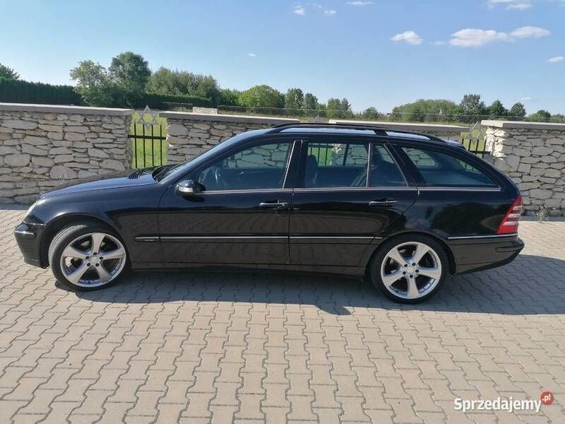 Używany Mercedes C220 2005