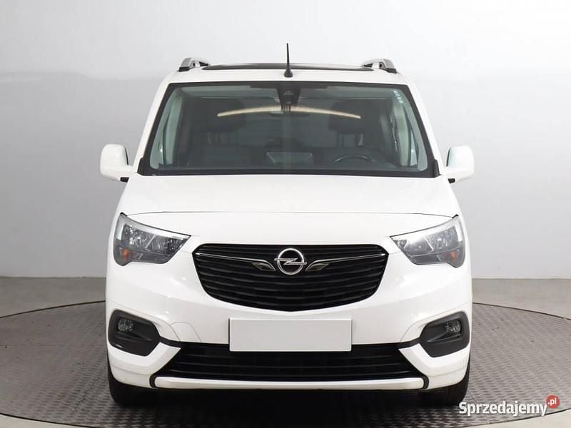 Używany Opel Combo 110 KM (80 kW) 2019 Biały Pickup