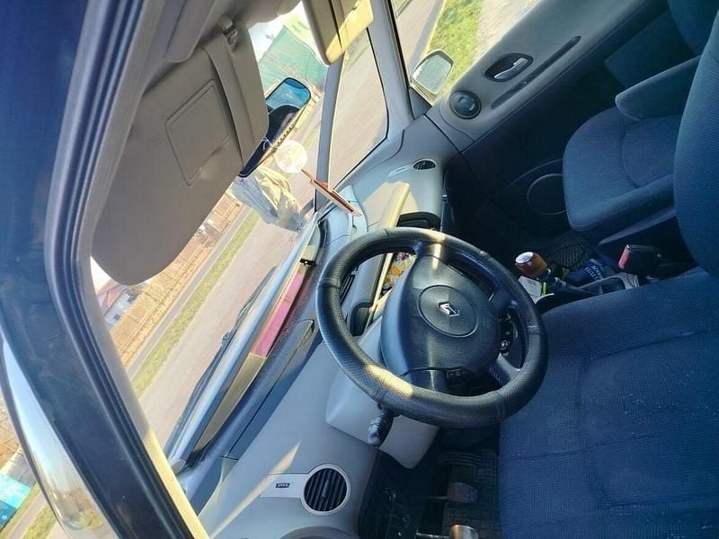Inny kolor Używany 2003 Renault Espace Minivan | 2999 zł (Super Cena) - Obraz 1/4
