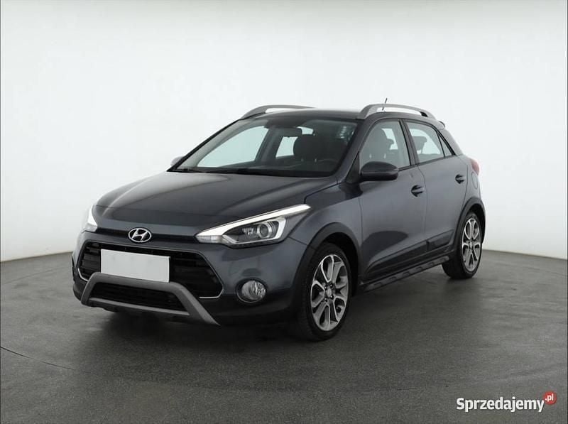 Używany Hyundai i20 101 KM (74 kW) 2018 Szary Hatchback