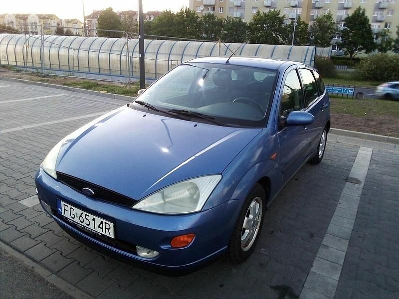 Niebieski Używany 1999 Ford Focus Hatchback | 3999 zł - Obraz 1/4