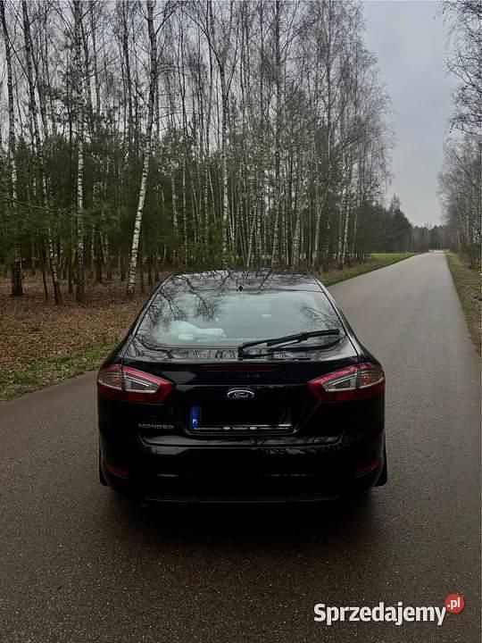 Używany Ford Mondeo 2011 Czarny Sedan/Limuzyna