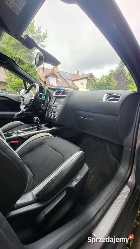 Używany 2015 Citroën DS4 PureTech Hatchback | 37 200 zł (Drogi) - Obraz 1/4