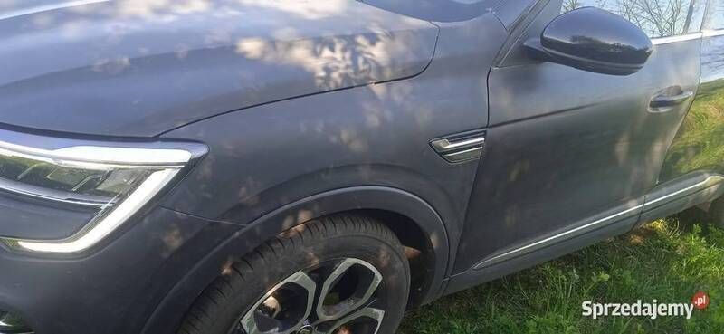 Czarny Używany 2023 Renault Arkana SUV | 55 000 zł - Obraz 1/4