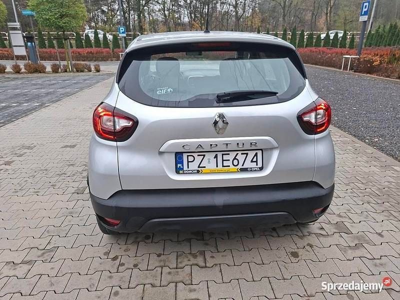 Używany Renault Captur 2018 Srebrny SUV