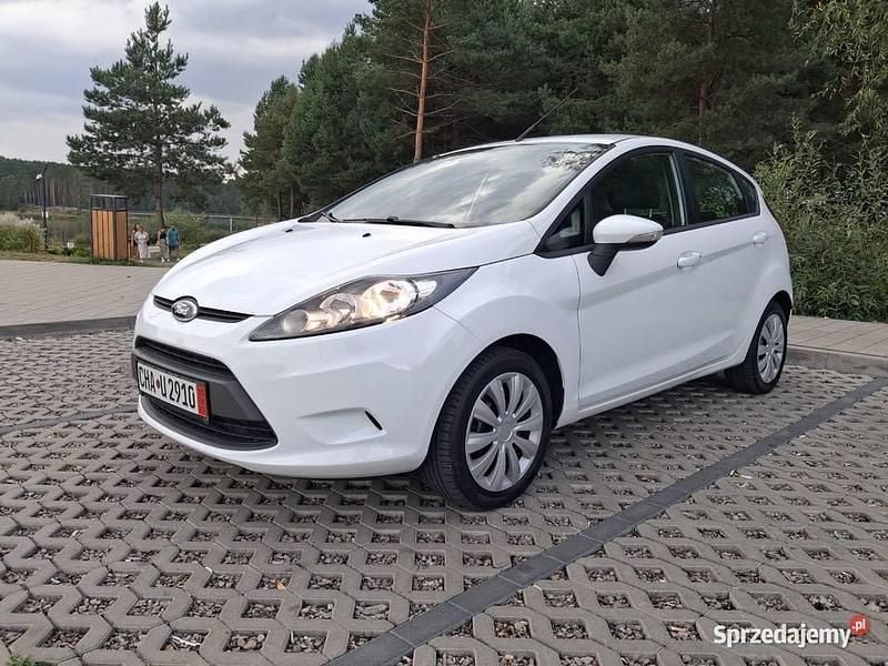 Biały Używany 2010 Ford Fiesta Hatchback | 12 999 zł (Dobra cena) - Obraz 1/4