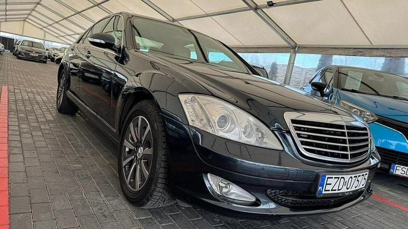 Używany Mercedes S320 235 KM (172 kW) 2006 Czarny Sedan/Limuzyna