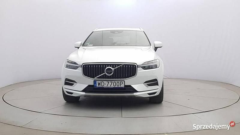 Biały Używany 2021 Volvo XC60 SUV | 199 800 zł - Obraz 1/4