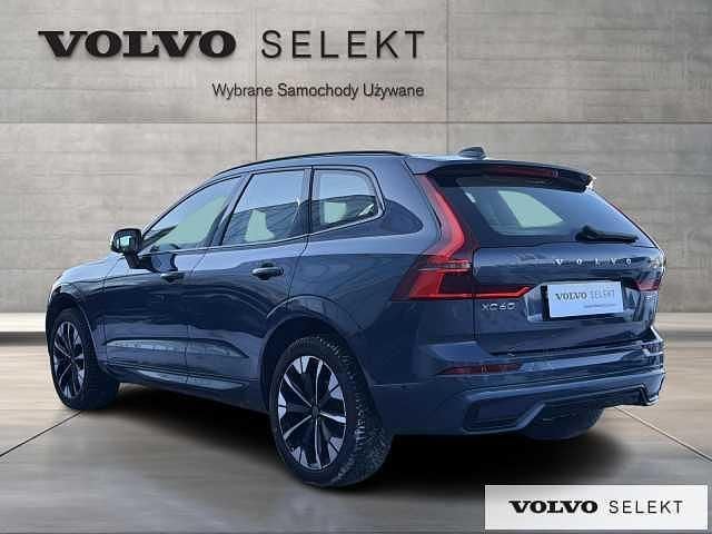 Używany Volvo XC60 250 KM (183 kW) 2026 Niebieski SUV