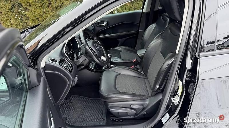 Używany Jeep Compass Limited 2020 Czarny SUV
