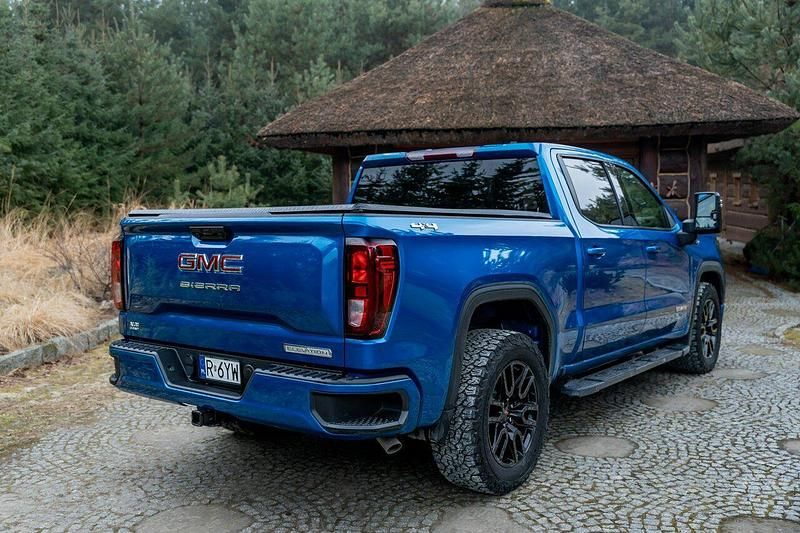 Używany GMC Sierra 277 KM (203 kW) 2023 Niebieski Pickup