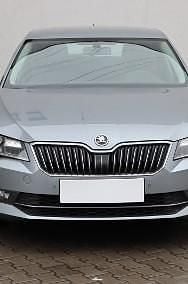 Używany Skoda Superb 150 KM (110 kW) 2016 Srebrny Sedan/Limuzyna