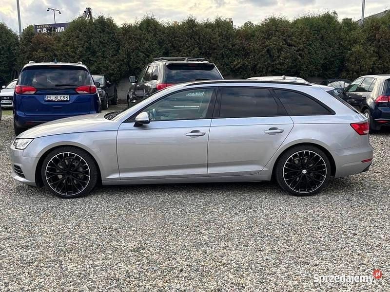 Srebrny Używany 2016 Audi A4 Kombi | 56 990 zł (Uczciwa cena) - Obraz 1/4