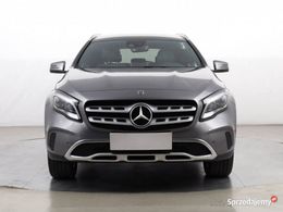 Mercedes GLA200