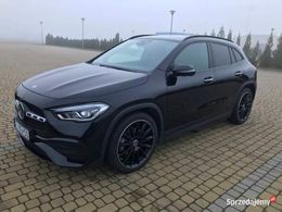 Mercedes GLA220