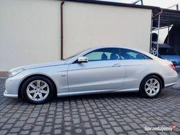 Mercedes E200
