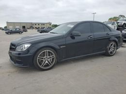 Mercedes C63 AMG