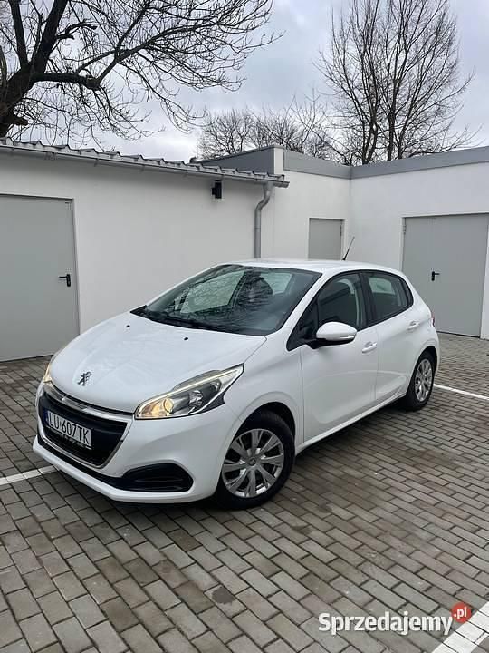 Używany Peugeot 208 Active 2017 Biały Hatchback
