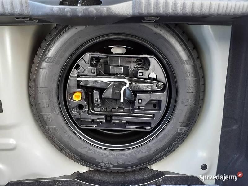 Używany Citroën C3 Shine 110 KM (80 kW) 2020 Brązowy Hatchback