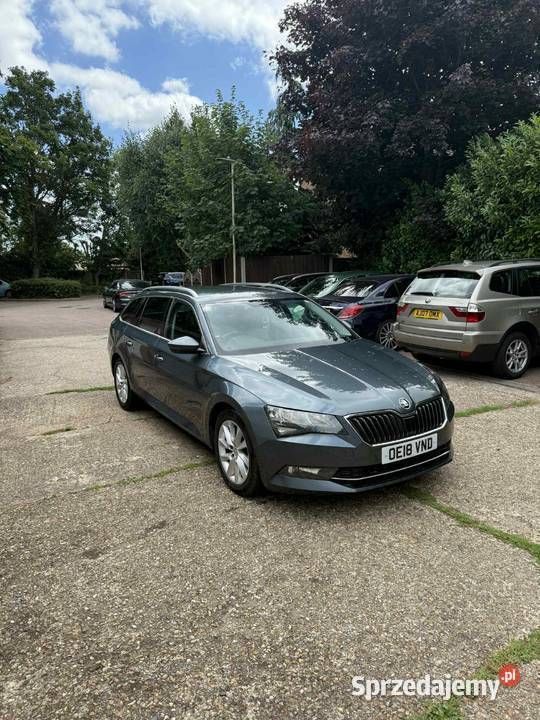 Używany 2018 Skoda Superb Kombi | 32 000 zł - Obraz 1/4