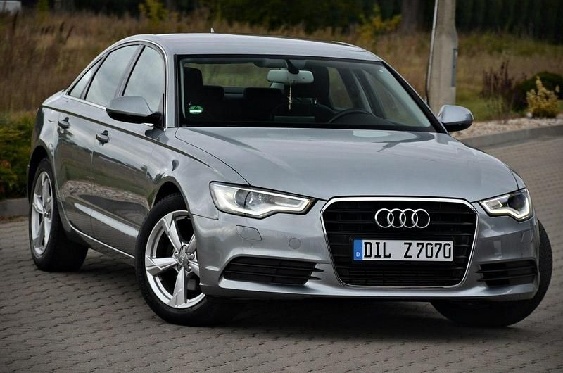 Szary (metalik, perła) Używany 2011 Audi A6 Sedan/Limuzyna | 49 900 zł (Uczciwa cena) - Obraz 1/4