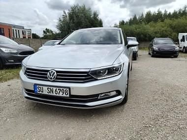 Srebrny Używany 2018 VW Passat Kombi | 59 900 zł (Uczciwa cena) - Obraz 1/4