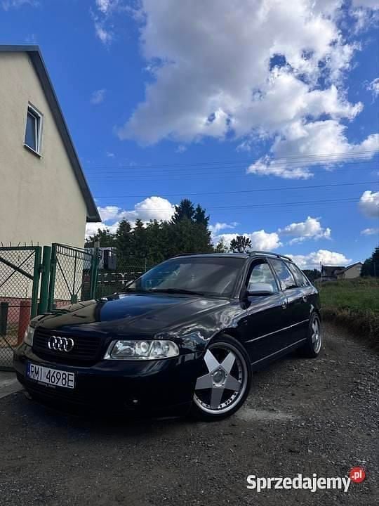 Czarny Używany 2001 Audi A4 Kombi | 7800 zł (Dość drogi) - Obraz 1/4