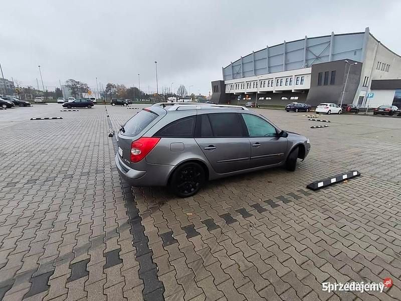 Używany Renault Laguna II 2004 Szary Kombi