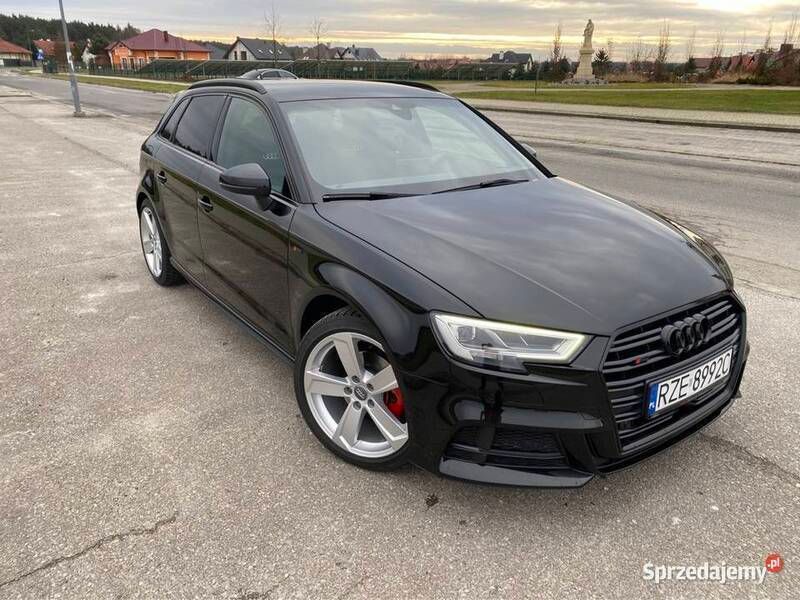 Czarny Używany 2016 Audi A3 Sportback S-Line Hatchback | 93 000 zł - Obraz 1/4