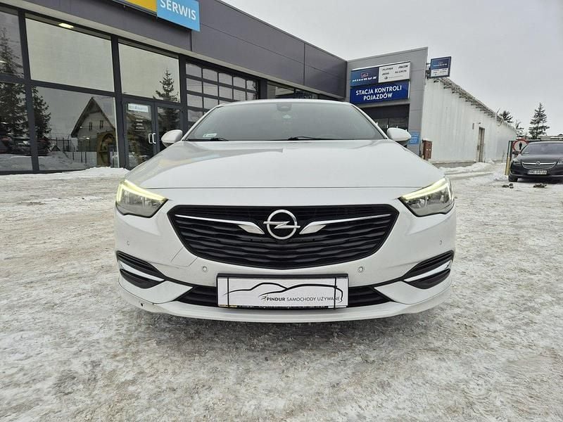 Używany Opel Insignia 170 KM (125 kW) 2018 Biały Sedan/Limuzyna