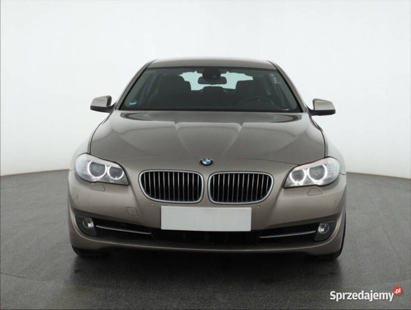 Brązowy Używany 2011 BMW 525 Kombi | 49 999 zł - Obraz 1/4