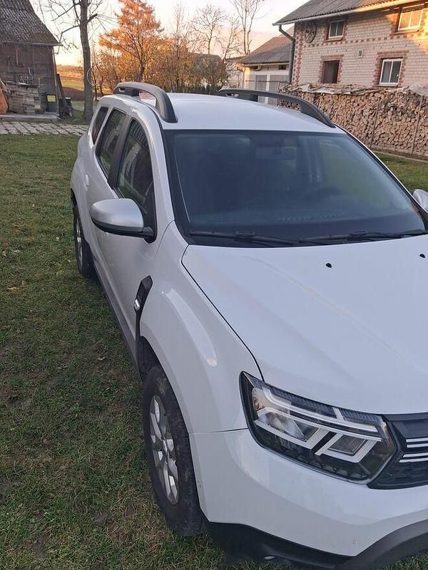 Biały Używany 2023 Dacia Duster SUV | 70 000 zł (Uczciwa cena) - Obraz 1/2