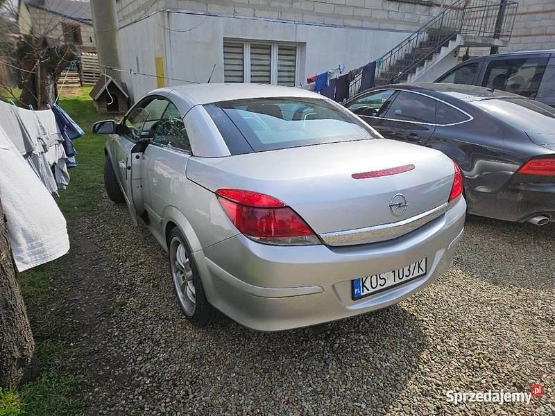 Używany Opel Astra Cabriolet 2007 Srebrny Kabriolet