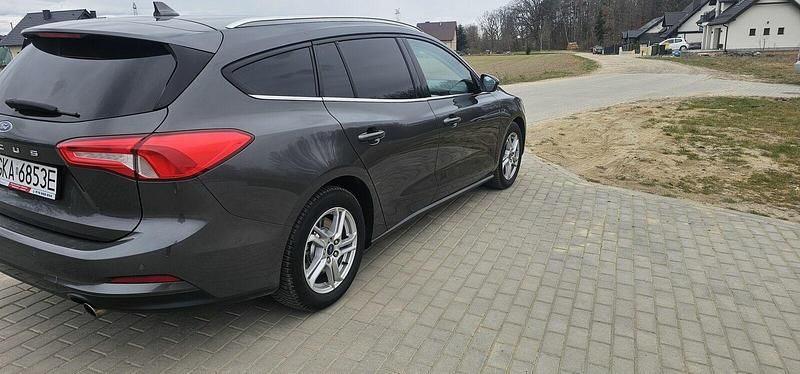 Używany Ford Focus 2019 Szary Kombi